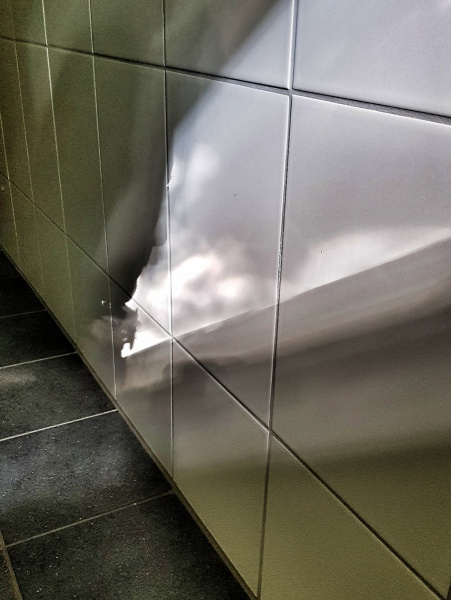 Spiegelung von Wolken