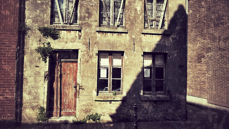 Verfallenes Haus in Rees am Rhein