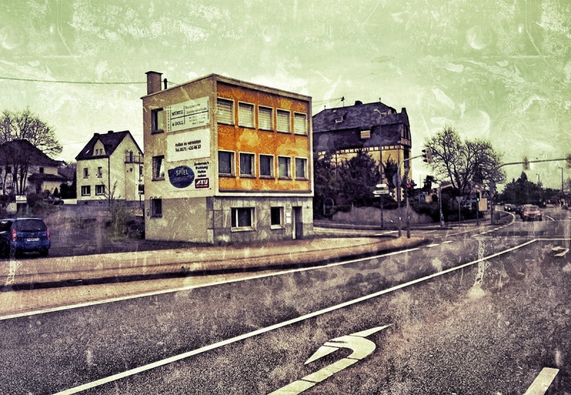 Besonderes Haus in der  Eifel auf dem Weg nach Andernach