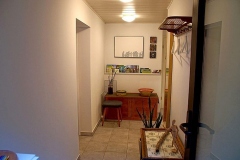 Eingangsbereich mit Informationsmaterial